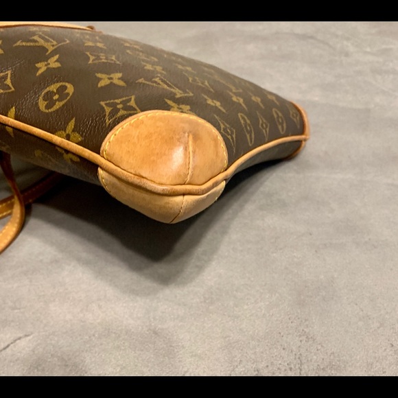 Authentic Louis Vuitton Coussin GM - Picture 16 of 16